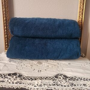 2x Charisma Resort Towels